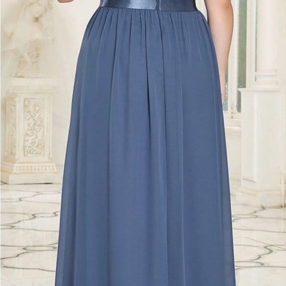 Elegant Blue Maxi Dress - Picture 2 of 4